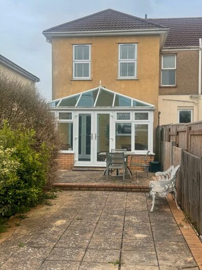 3 Bedroom End Of Terrace House To Rent In Creswicke Avenue, Hanham, Bristol, BS15