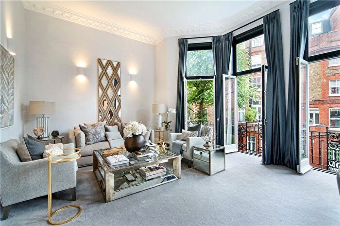 3 Bedroom Flat For Sale In Egerton Gardens, Knightsbridge, SW3