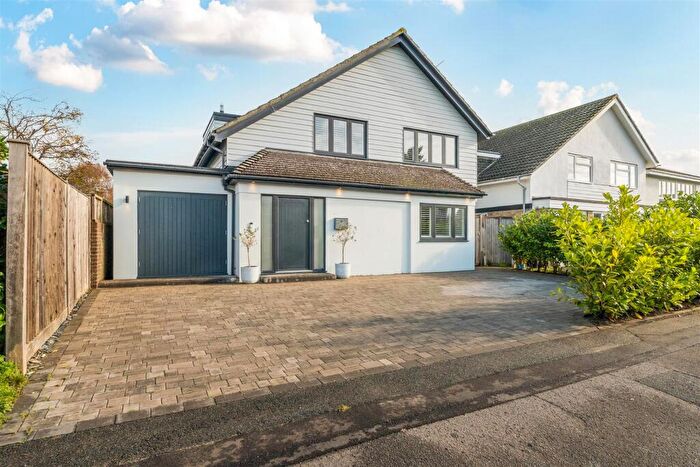 4 Bedroom Detached House For Sale In Leverton Avenue, Felpham, PO22