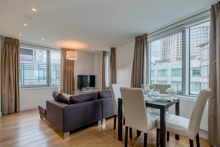 2 Bedroom Flat To Rent In Merchant Square East, London, W2