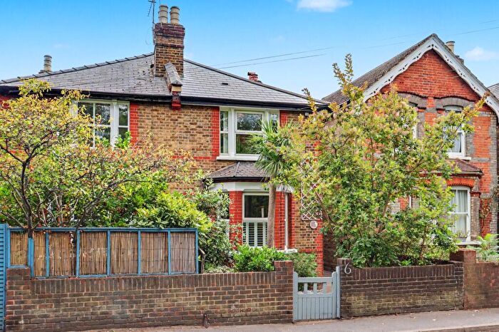 3 Bedroom Semi Detached House For Sale In Esher Road, East Molesey, KT8