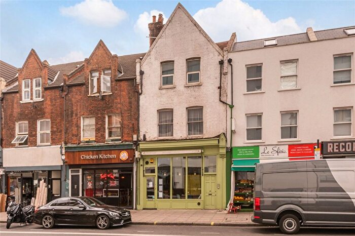 2 Bedroom Flat For Sale In Kentish Town Road, Chalk Farm, NW1