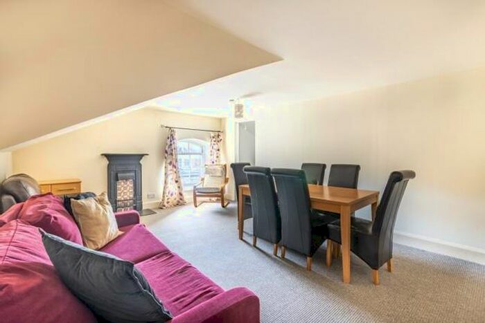 2 Bedroom Flat To Rent In Blair Street, Edinburgh, EH1