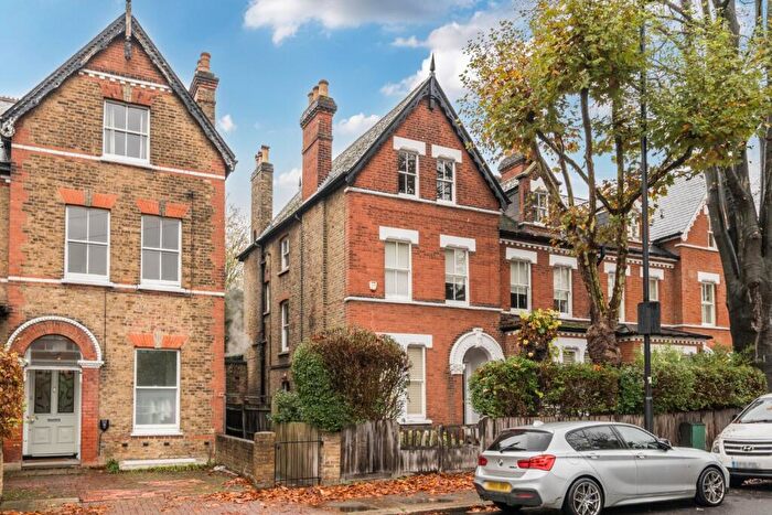 2 Bedroom Flat For Sale In Croxted Road, London, Dulwich, SE21