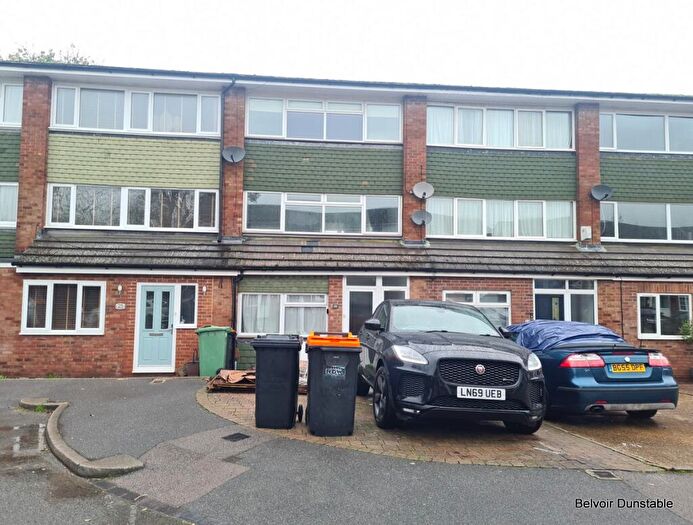 5 Bedroom Terraced House To Rent In The Cedars, Dunstable, LU6