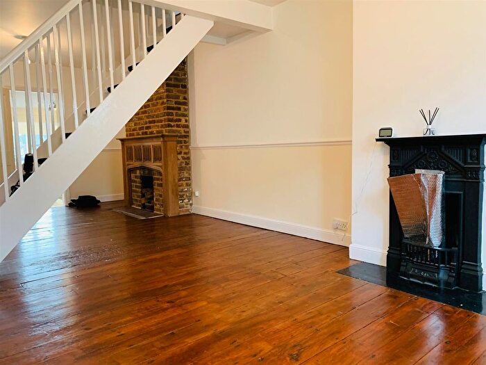 2 Bedroom Property To Rent In St. Johns Road, Hemel Hempstead, HP1