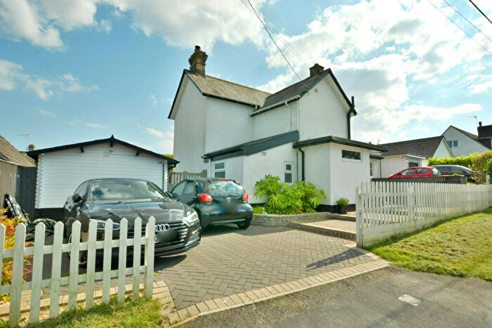 3 Bedroom Detached House To Rent In Colehill, BH21