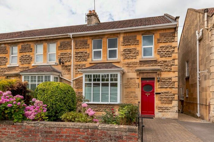 4 Bedroom End Of Terrace House To Rent In Canterbury Road, Bath, BA2