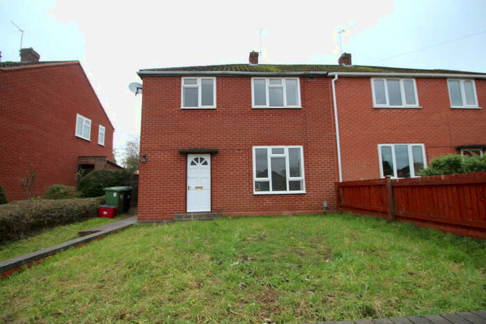 3 Bedroom Semi-Detached House To Rent In Staunton Road, Leamington Spa, CV31