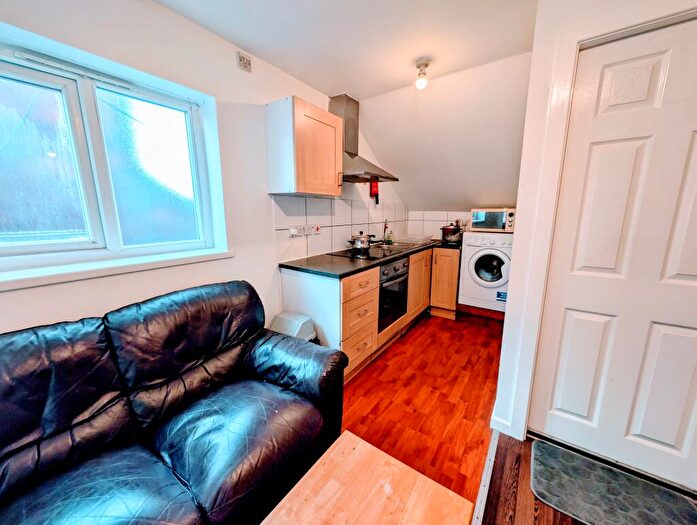 1 Bedroom Apartment To Rent In East Road, Longsight, M12