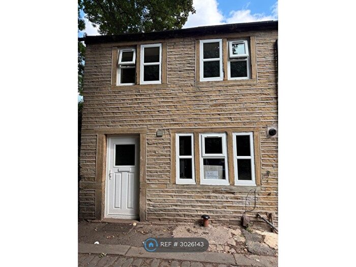 2 Bedroom End Of Terrace House To Rent In Neale Road, Huddersfield, HD1