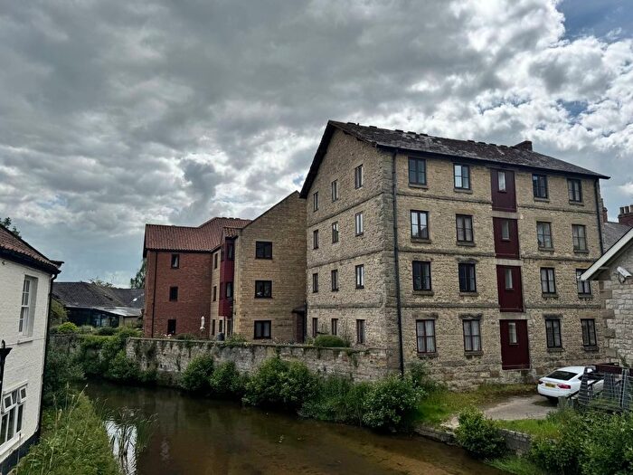 2 Bedroom Flat For Sale In Mill House Apartments, Potter Hill, Pickering, YO18