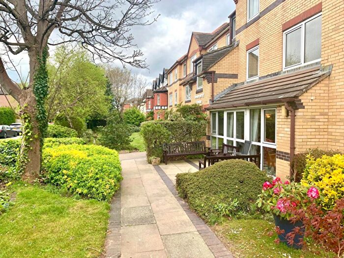 1 Bedroom Flat For Sale In Riversdale Road, West Kirby, Wirral, Merseyside, CH48