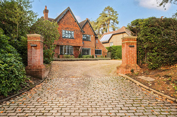 5 Bedroom Detached House For Sale In Woodham Waye, Woking, Surrey, GU21