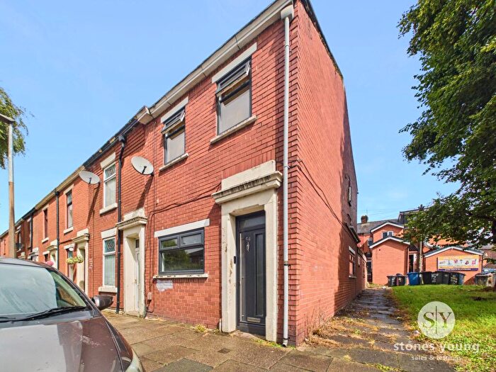 4 Bedroom End Of Terrace House For Sale In Beardsworth Street, Blackburn, BB1
