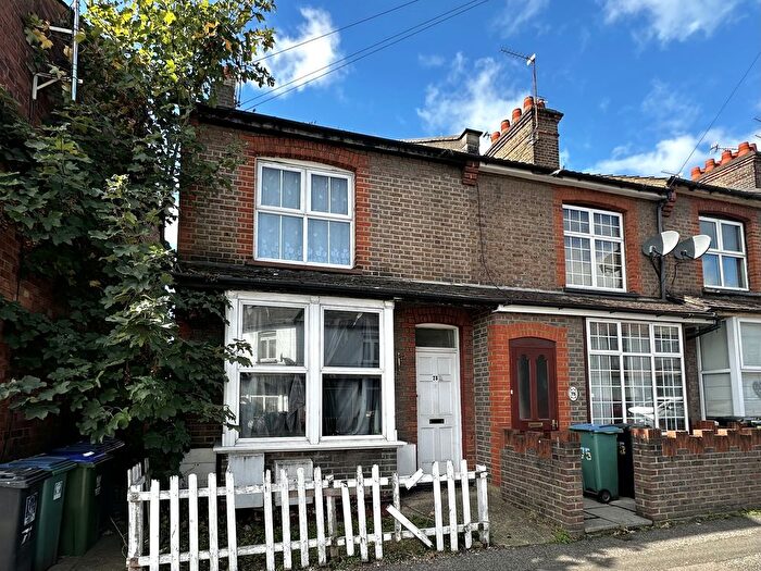 1 Bedroom Maisonette To Rent In Leavesden Road, North Watford, WD24