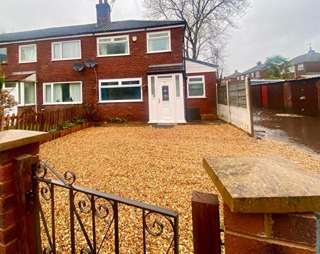 2 Bedroom End Of Terrace House To Rent In Mallory Avenue, Ashton Under Lyne, OL7