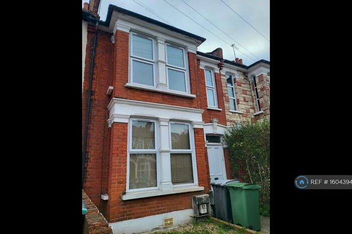 2 Bedroom Flat To Rent In Mount Pleasant Road, London, N17