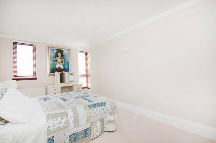 3 Bedroom Flat To Rent In Sudbury Hill, Harrow On The Hill, Harrow, HA1
