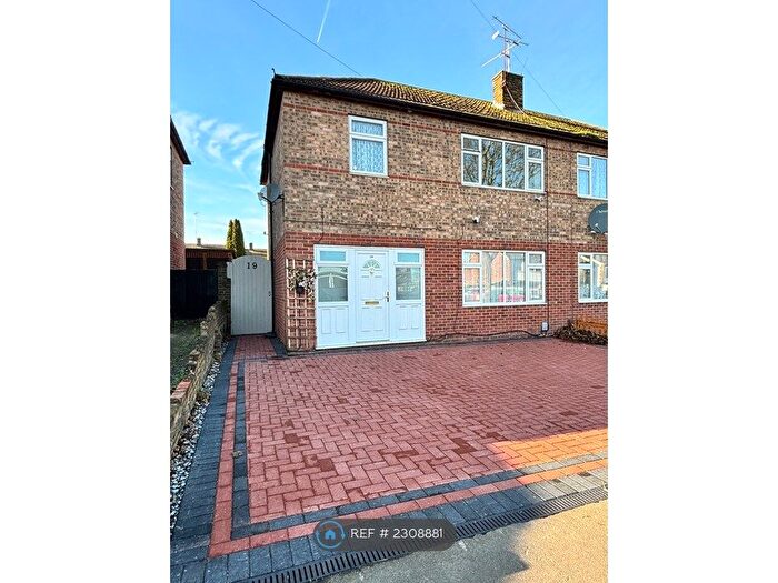 3 Bedroom Semi-Detached House To Rent In Colemans Avenue, Westcliff-On-Sea, SS0