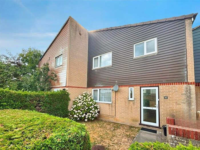 3 Bedroom Terraced House For Sale In Heroes Walk, Reading, Berkshire, RG2