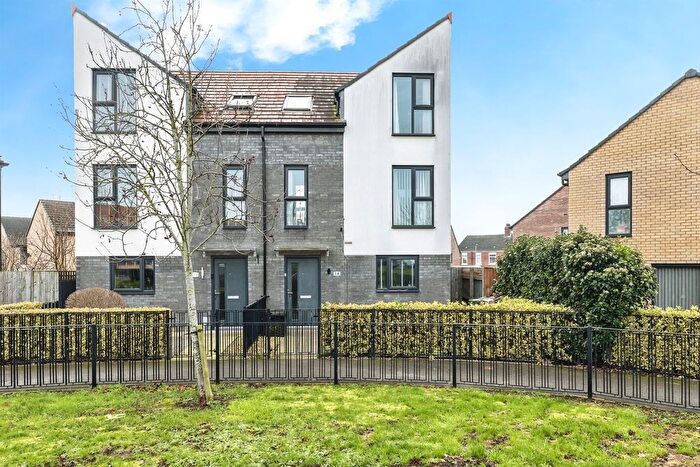 3 Bedroom Semi Detached House For Sale In Earl Street, Fitzwilliam, Pontefract, WF9