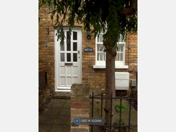 2 Bedroom Terraced House To Rent In Priory Street, Hertford SG14