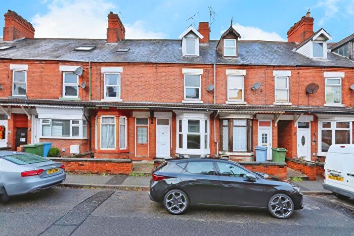 2 Bedroom Terraced House For Sale In Cemetery Road, Worksop, S80