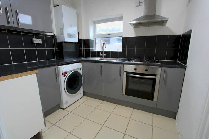 2 Bedroom Terraced House To Rent In Pemdevon Road, Croydon, CR0