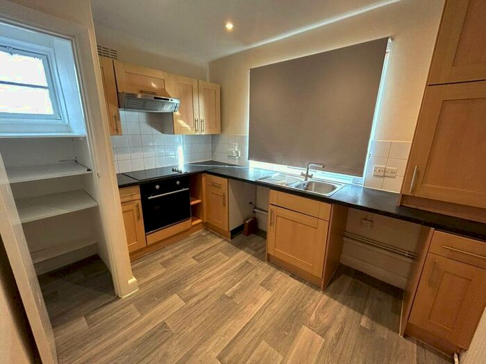 1 Bedroom Flat To Rent In Brighton Road, South Croydon, CR2