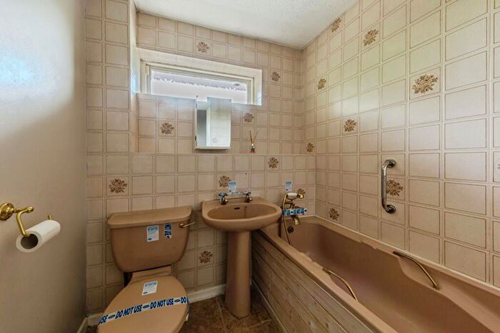2 Bedroom Bungalow For Sale In Mortimer Drive, Sandbach, Cheshire, CW11