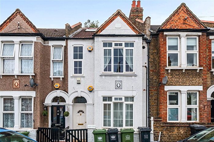 2 Bedroom Flat For Sale In Highclere Street, Sydenham, London, SE26