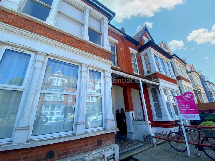 1 Bedroom Flat To Rent In York Road, Southend On Sea, SS1