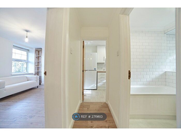 2 Bedroom Flat To Rent In Bingham Court, London, N1