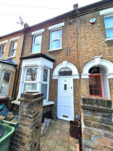 2 Bedroom Terraced House To Rent In Cromwell Road, Walthamstow, E17