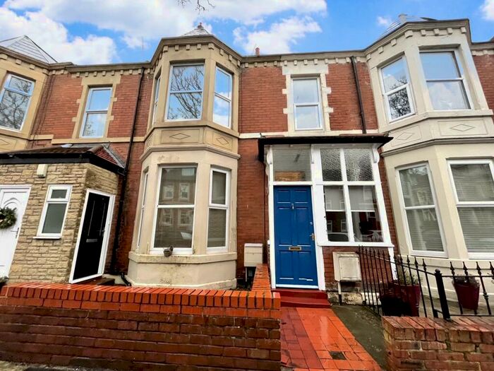 2 Bedroom Flat To Rent In Washington Terrace, North Shields, NE30