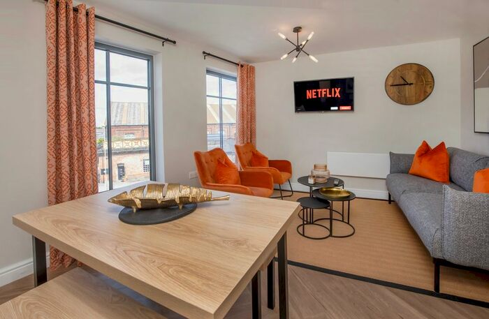 2 Bedroom Flat To Rent In The Crescent, York, YO24