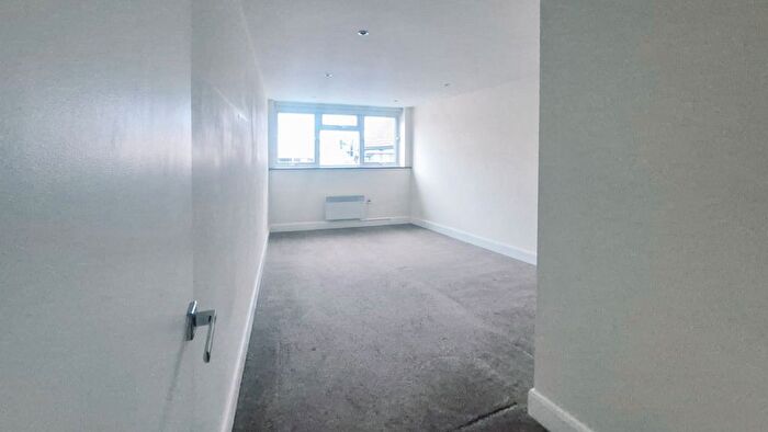 1 Bedroom Flat To Rent In High Street, Maidstone, ME14