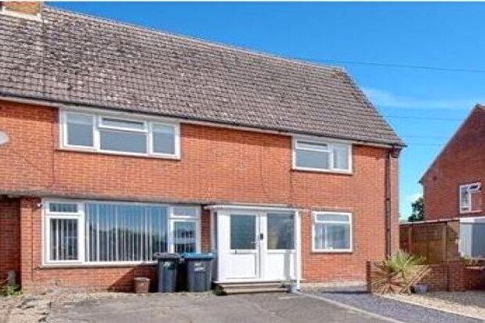 2 Bedroom Flat To Rent In Somerford Road, Christchurch, BH23