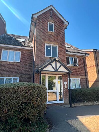 1 Bedroom Flat To Rent In Bridgewater Court, Slough, SL3