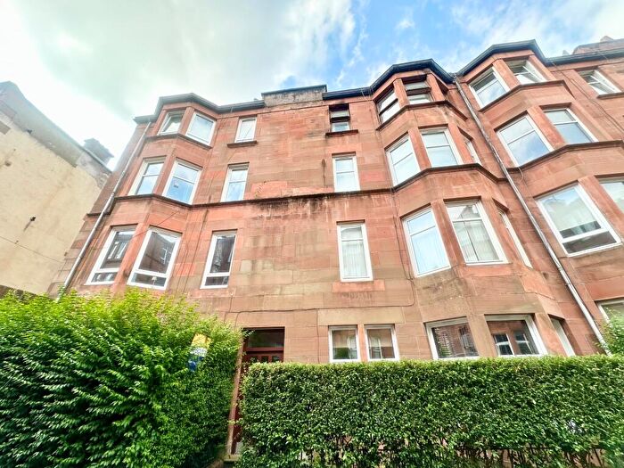 2 Bedroom Flat To Rent In Trefoil Avenue, Shawlands, G41
