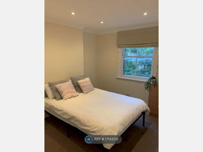 4 Bedroom Flat To Rent In Great Percy Street, London, WC1X