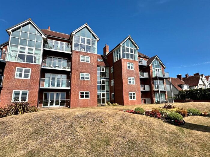 2 Bedroom Apartment For Sale In Ribble Point, Inner Promenade, Fairhaven, Lytham St Annes, FY8