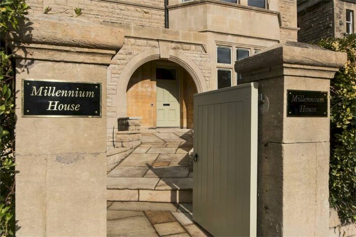 2 Bedroom Flat To Rent In Beckford Road, Bath, BA2