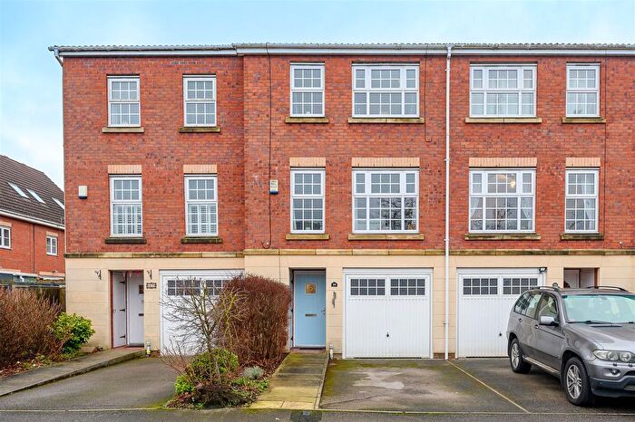 3 Bedroom Town House For Sale In Princess Drive, Acomb, York, YO26