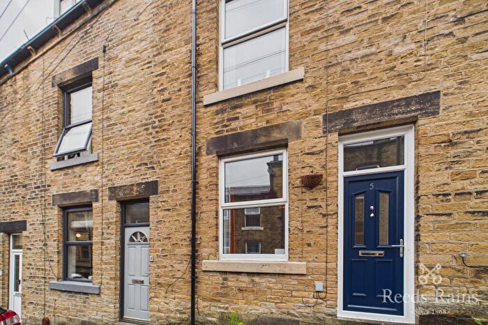 3 Bedroom Terraced House For Sale In Norfolk Street, Hebden Bridge, HX7