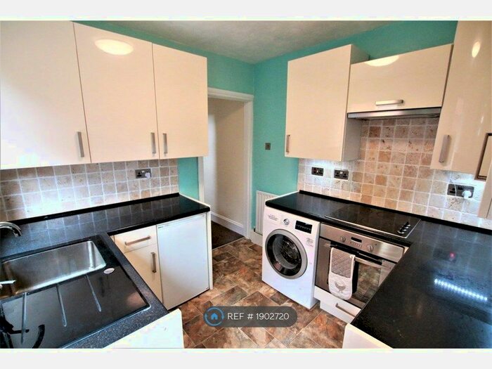 3 Bedroom Terraced House To Rent In St. Edwards Road, Reading, RG6
