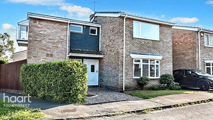 4 Bedroom Link Detached House For Sale In Church View, Haughley, Stowmarket, IP14