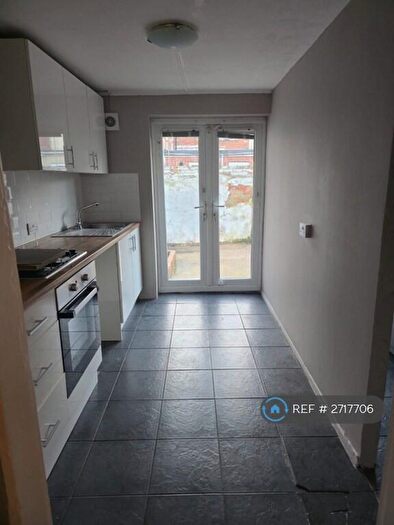 2 Bedroom End Of Terrace House To Rent In Devon Street, Hull, HU4