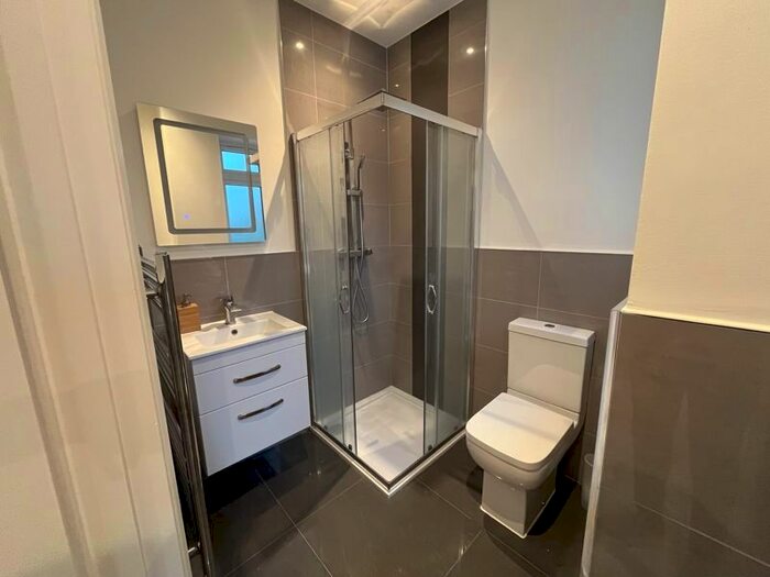 1 Bedroom Property To Rent In Wraysbury Road, Staines-Upon-Thames, TW18